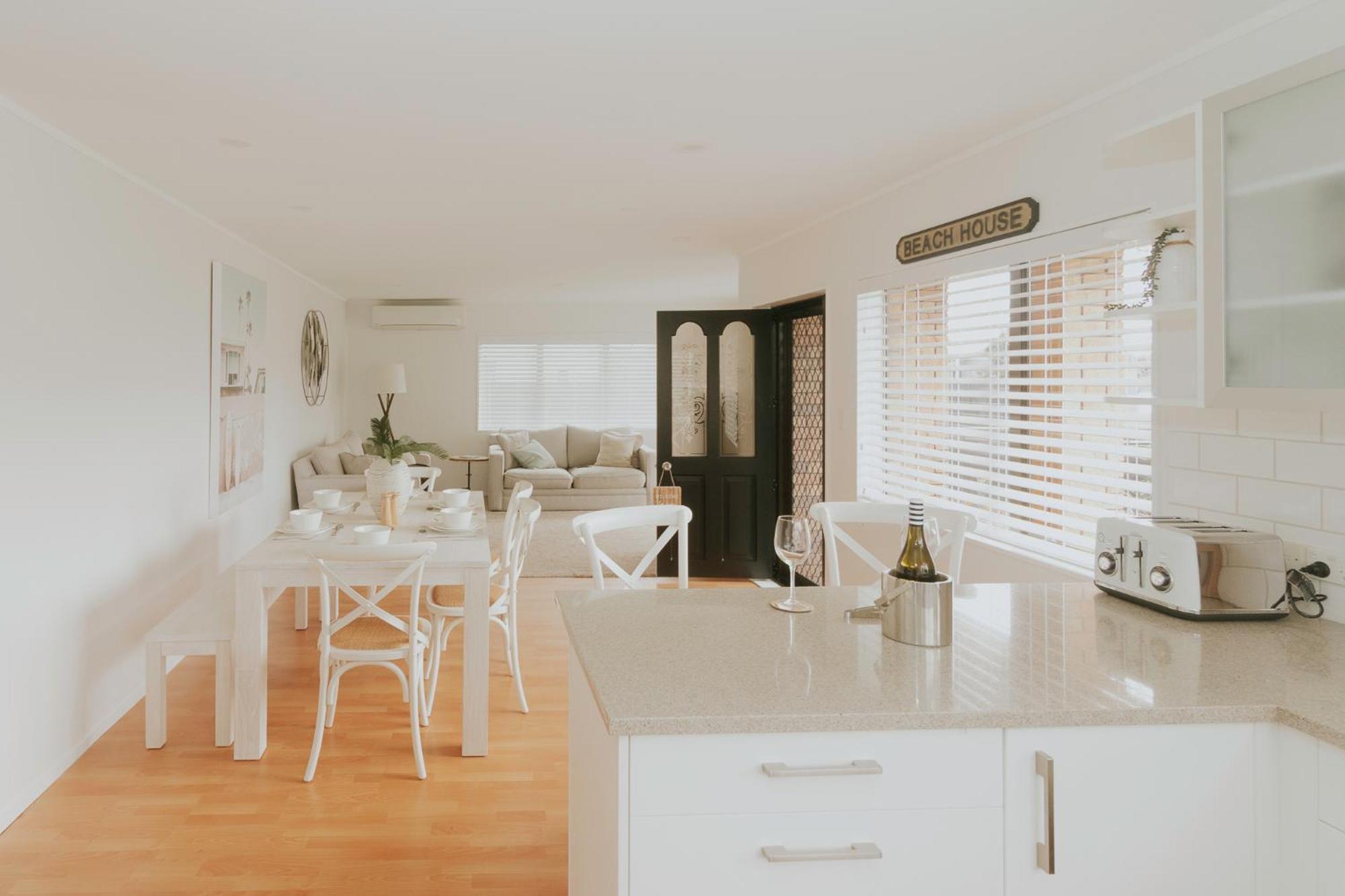 Salty Breeze Beach House 오레와 외부 사진